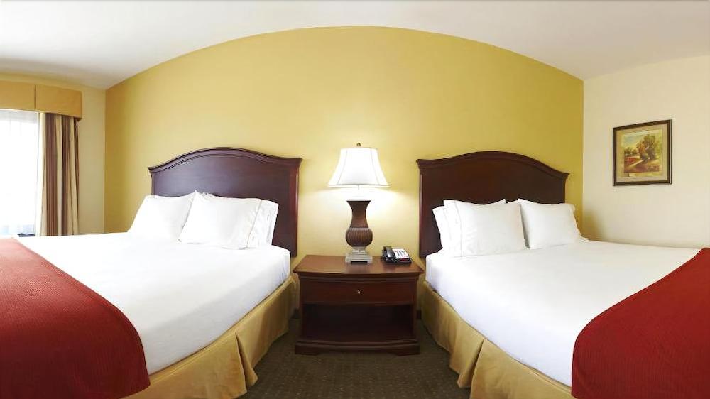 Express & North West-the Vineyard By Ihg Hotel 2*