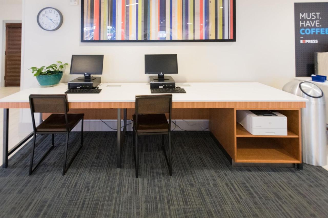 Hotel Express & North West-the Vineyard By Ihg 2*