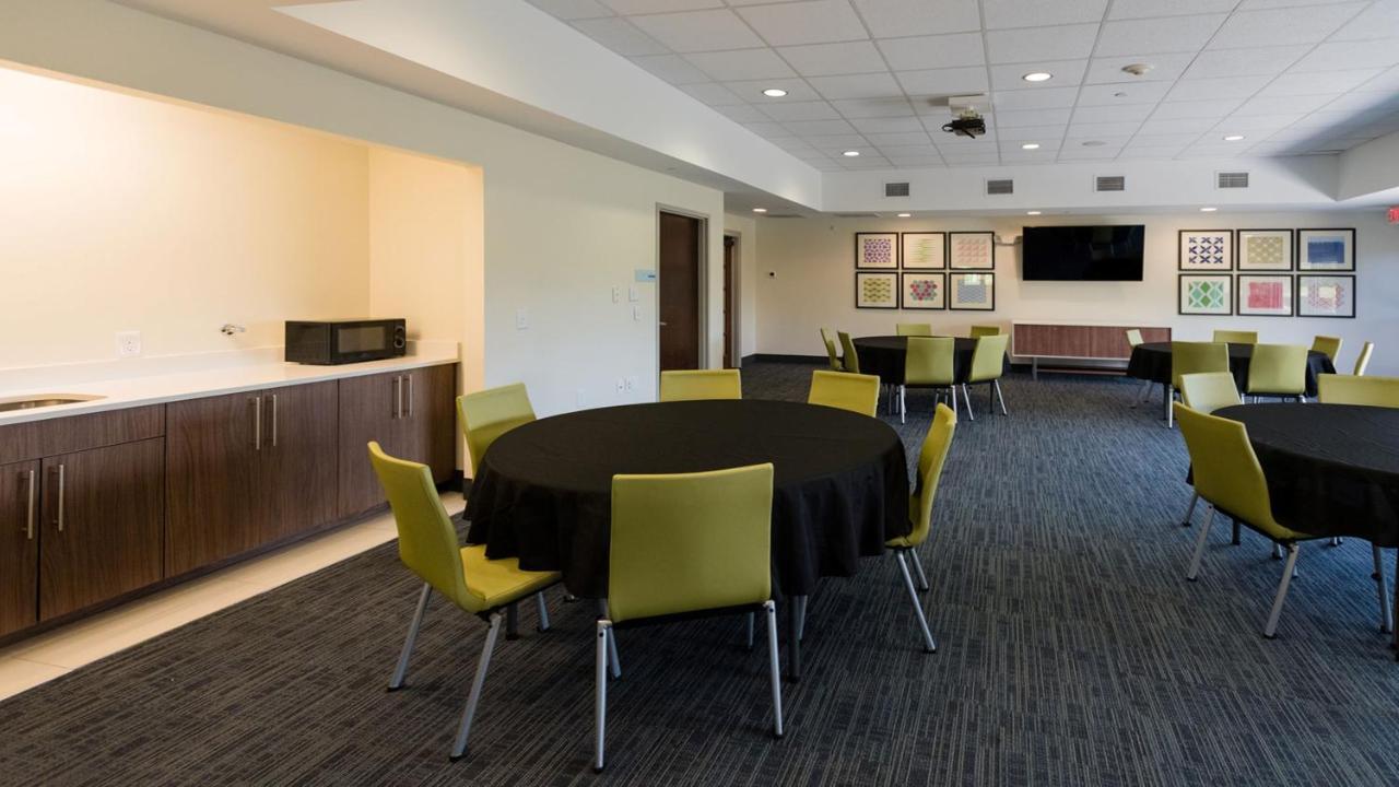 Hotel Express & North West-the Vineyard By Ihg Lexington