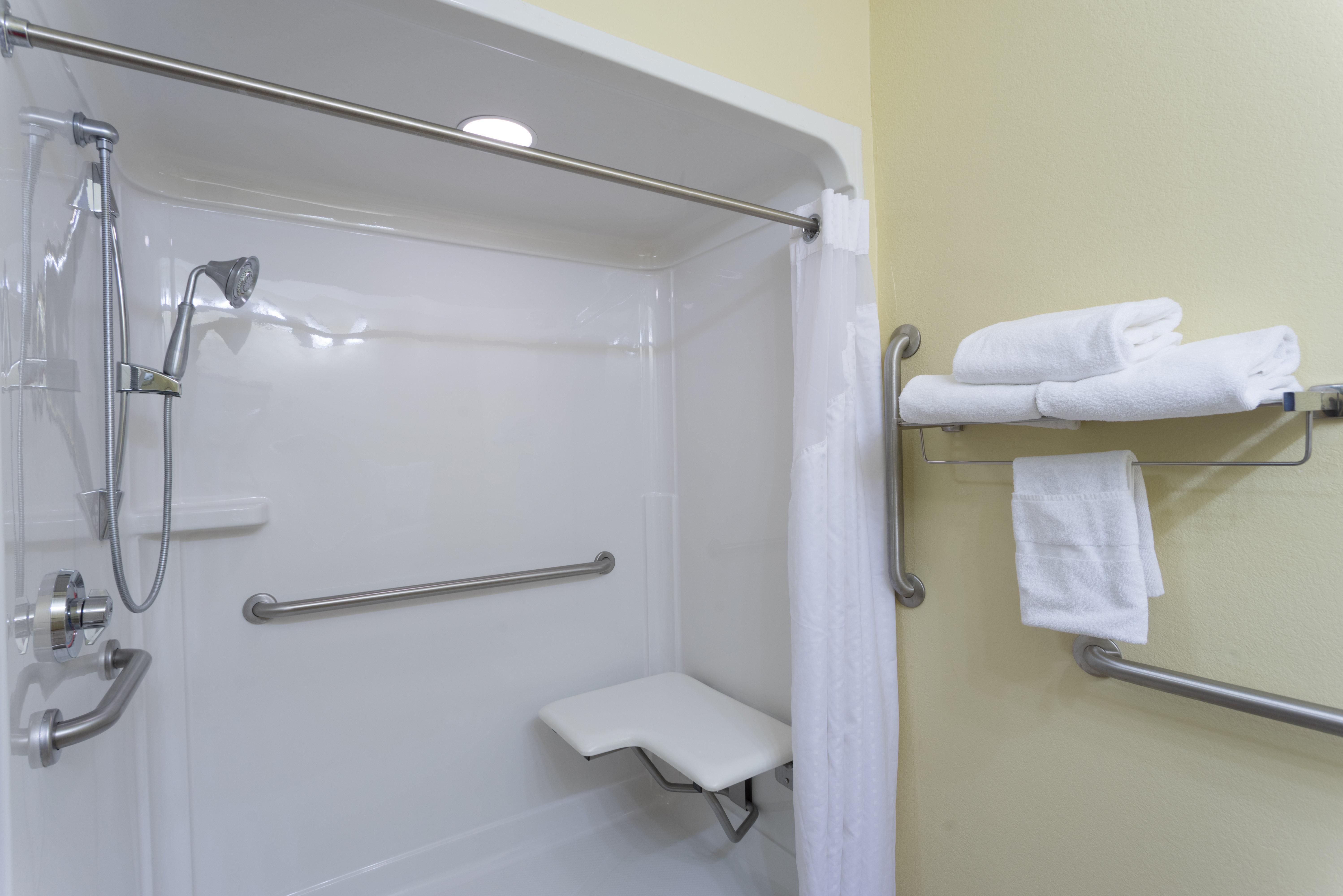Hotel Express & North West-the Vineyard By Ihg
