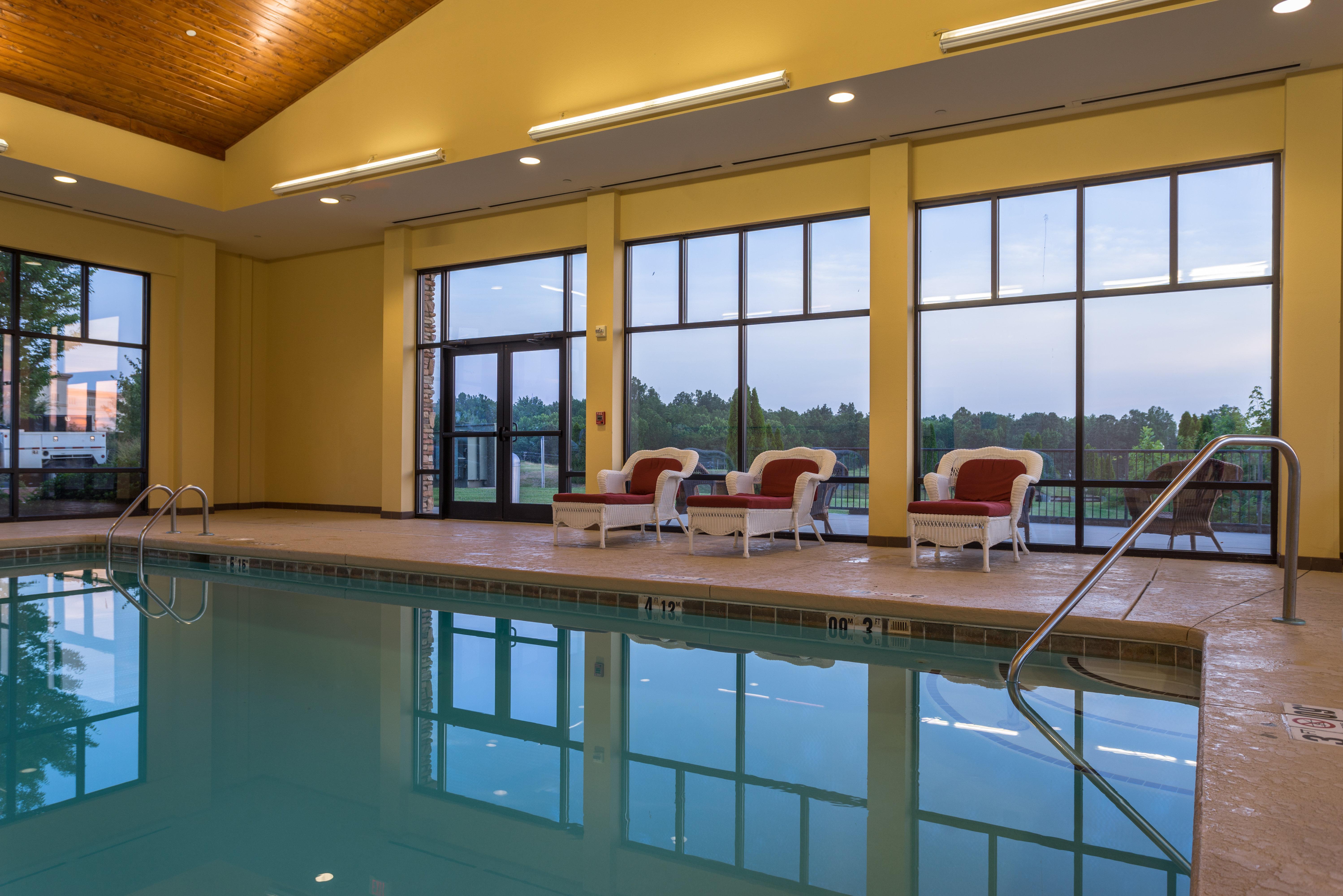 Express & North West-the Vineyard By Ihg